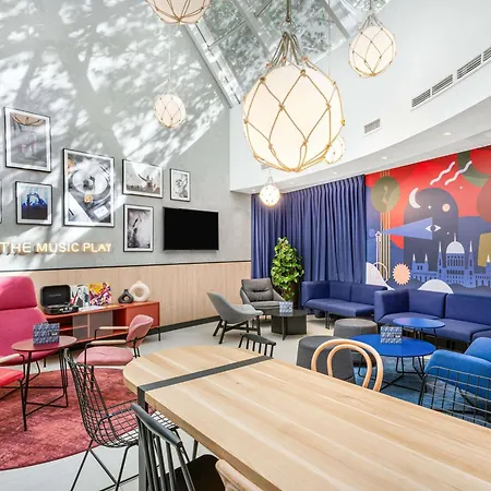 Ibis Centrum Hotell 3*