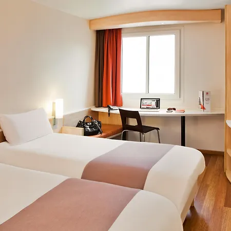 Ibis Centrum 3*