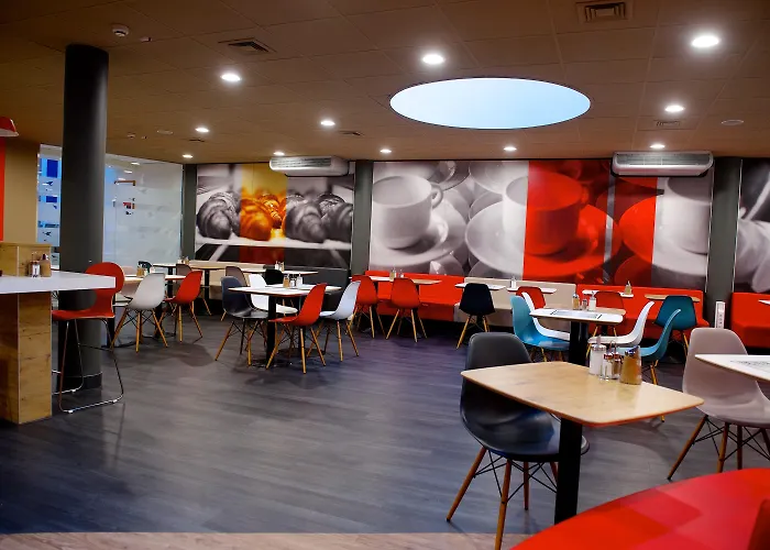 Ibis Centrum מלון 3*