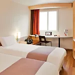 Ibis Centrum 3*